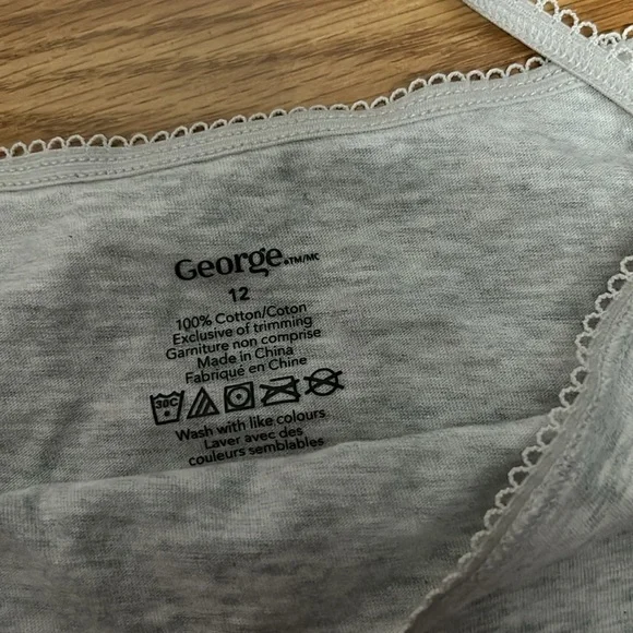 Bundle - Picture 2 of 3